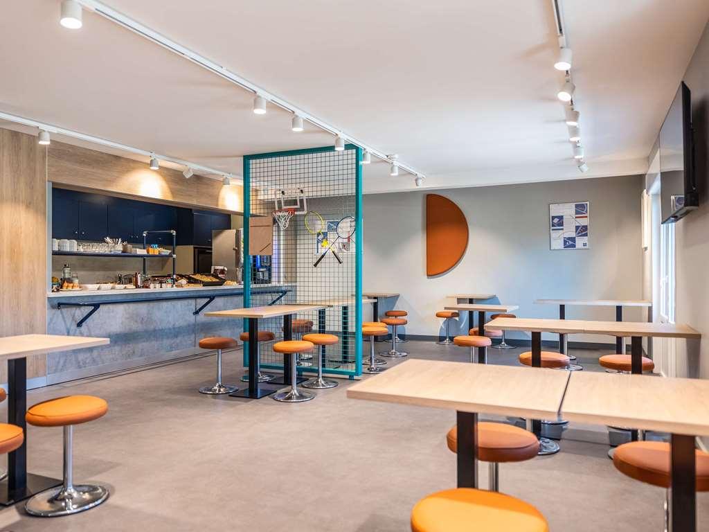 Limas Ibis Budget Villefranche מסעדה תמונה